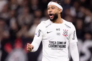 Memphis publica mensagem em meio à renovação com Corinthians