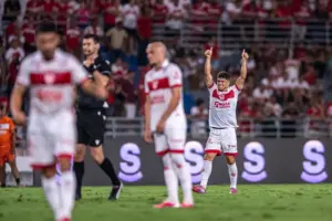 SÉRIE B: Atlético-GO e CRB encostam no G-6; Sport é vaiado