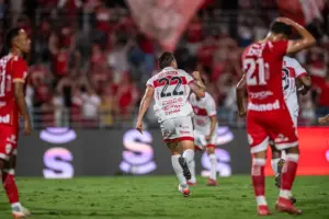 CRB 2 x 0 Vila Nova - Galo domina rival e segue escalando a tabela da Série B