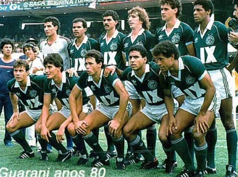 Luto! Morre ex-zagueiro campeão pelo Santos e vice-brasileiro com o Guarani 3 6VMqCkfr Guarani anos 80