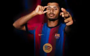 Barcelona oficializa Karim Adeyemi como reforço até 2031