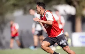 Cuca busca substituto para a lateral direita do Santos