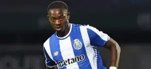 Conheça o volante do Porto que está perto de fechar com o Botafogo