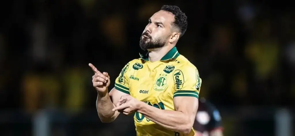 Edson Carioca é eleito craque do jogo e se destaca no Mirassol