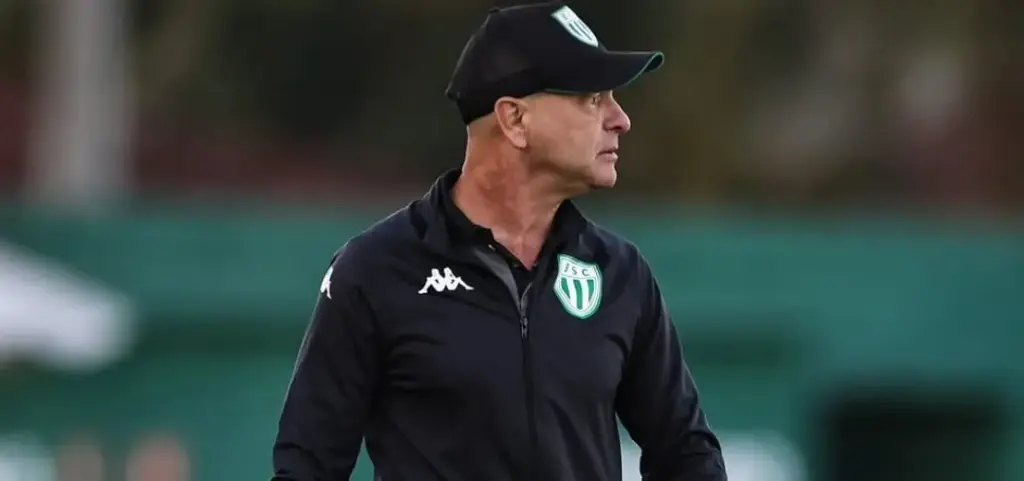 Fabiano Xha estreia com vitória no Boavista e fica a um empate das quartas da Copa Rio