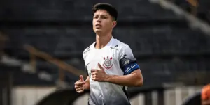 Lateral busca chances no Corinthians após empréstimo ao Betim