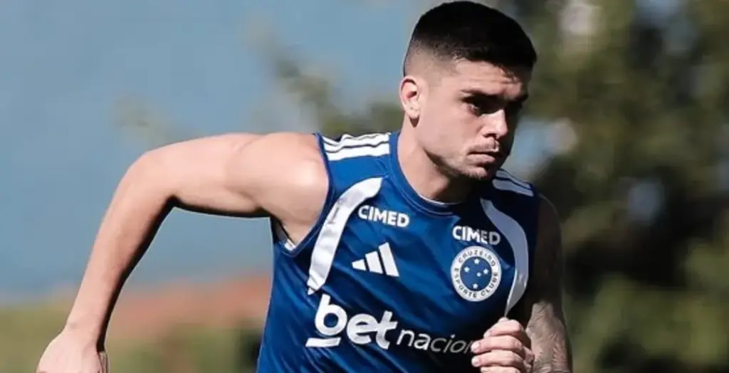 Gabriel Pec sofre grave fratura na estreia oficial pelo Cruzeiro
