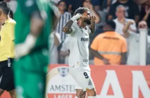 Defesa do Santos preocupa Cuca, que defende Neymar