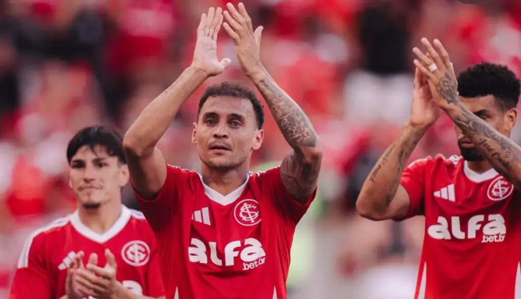 Sem espaço com Pezzolano, Alan Patrick e mais dois podem deixar o Inter