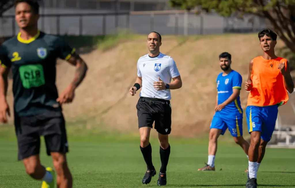 Árbitros brasileiros fazem jogo-treino inédito em Madrid