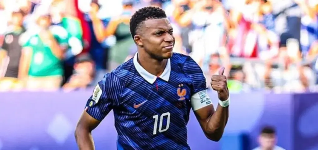 Mbappé pode igualar marca de Cafu em possível final; entenda
