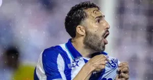 Ítalo celebra virada e exalta força mental do Paysandu