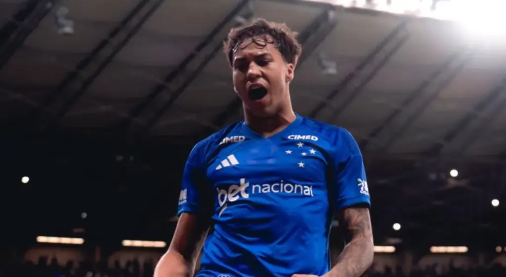 Kaio Jorge faz três em jogo-treino e brinca: 