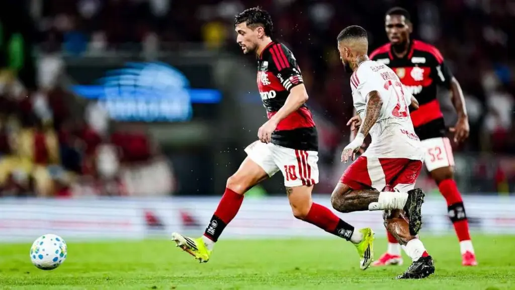 BRASILEIRÃO: Líder em crise? Flamengo, Palmeiras e Z-4 agitam quarta