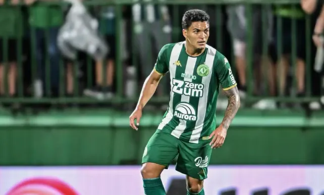 Volante deixa Chapecoense e encaminha acerto com o Londrina