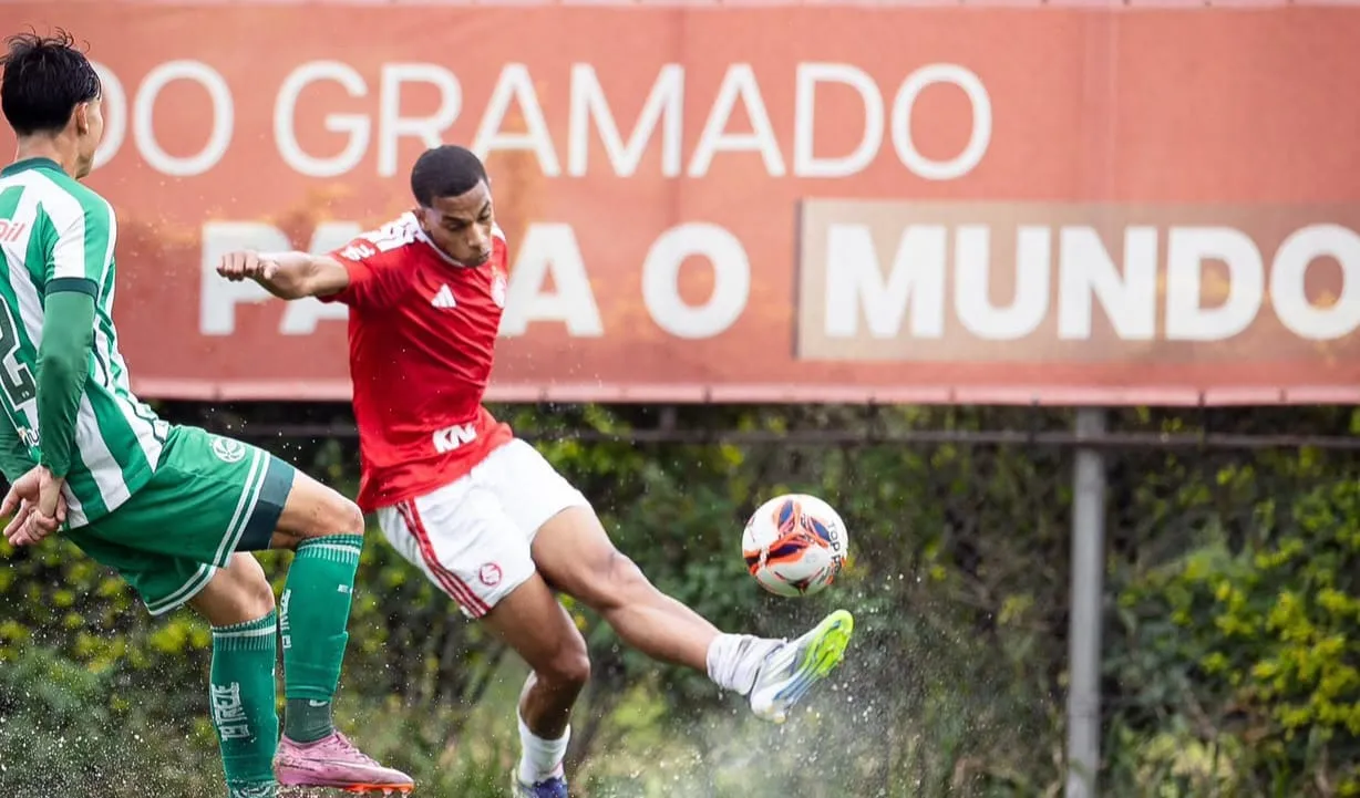 Luiz Felipe mira chances no profissional do Internacional após mais um título 4 LUIZ FELIPE 2