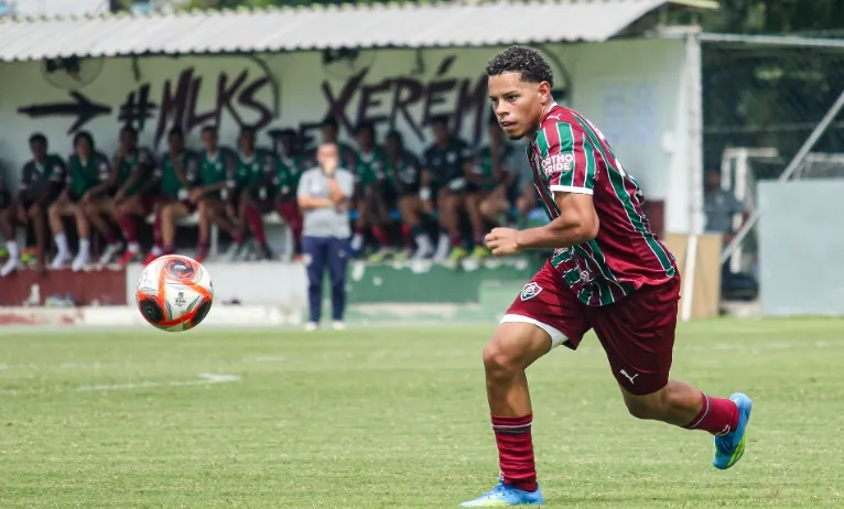 Fluminense encaminha renovação de promessa da base