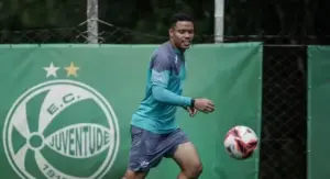 Grêmio fecha pré-contrato com o volante do Juventude