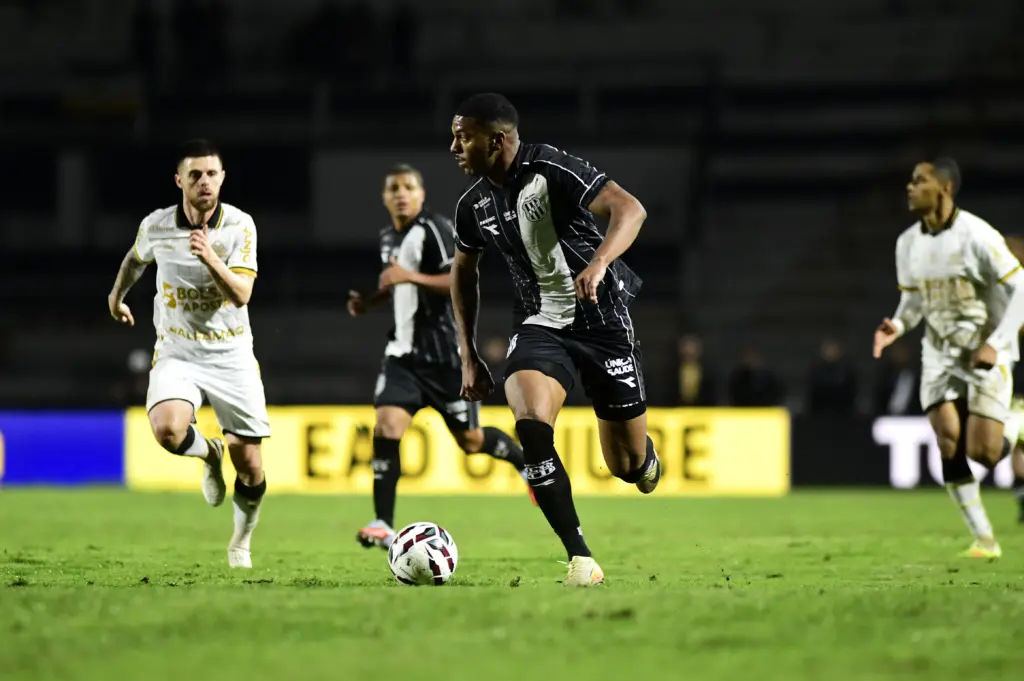 Ponte Preta 1 x 2 Criciúma - Marcelo Hermes salva e coloca Tigre na liderança da Série B 3 MarcosRiboli 2026 2