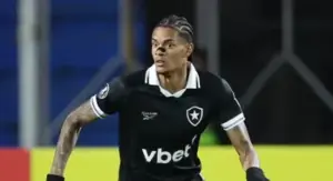 Newton assina contrato até 2029 com o São Paulo