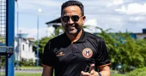 Manauara oficializa renovação com treinador até o fim de 2027