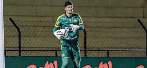 Goleiro do Criciúma valoriza oportunidades: 'Muita dedicação'