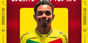 Brusque oficializa contratação de atacante que estava no Santa Catarina