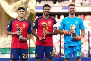 Rodri leva Bola de Ouro da Copa de 2026 e faz história