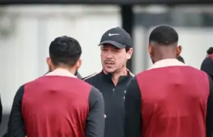 Corinthians intensifica preparação com ajustes de Diniz