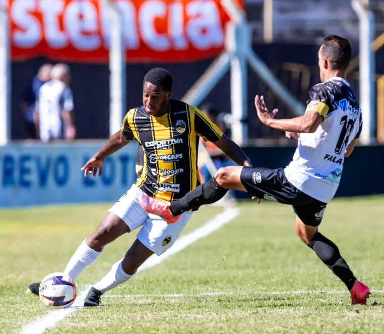 Independente x Paulinense Foto: (Divulgação / Paulinense)