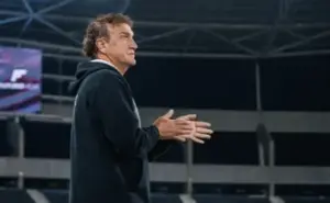 Cuca ainda não sabe se contará com Neymar no Santos e evita culpar Brazão por derrota