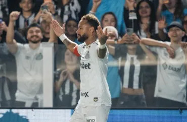 Neymar marca duas vezes no empate do Santos