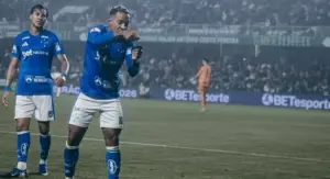 Coritiba 0 x 1 Cruzeiro - Cabuloso se reabilita e volta a colar no G5