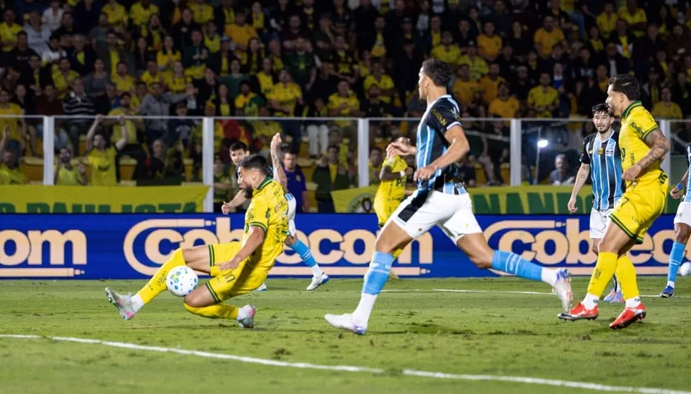 Mirassol vence duelo direto e ganha fôlego no Z4