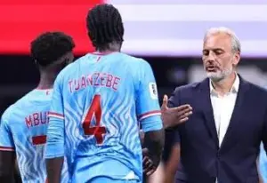 Técnico da Copa do Mundo sabe da morte do pai em coletiva