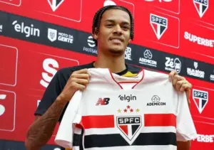 Newton 'aceita' ser zagueiro caso o São Paulo necessite