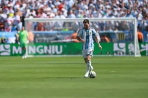 Argentina é a primeira seleção a não chutar a gol em uma final de Copa