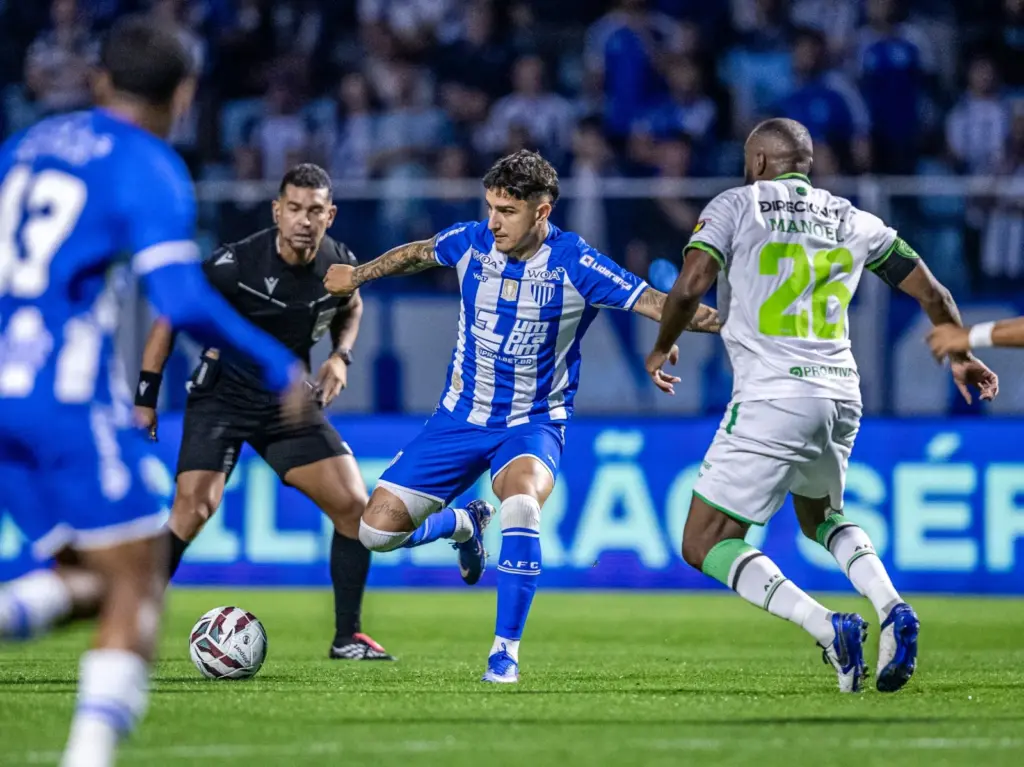 Avaí-SC 2 x 1 América-MG - Leão respira contra Z-4 na Série B 2 Avaí América-MG Série B