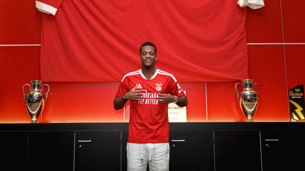 Benfica contrata Jhon Durán, que defenderá seu 6° clube em 3 anos