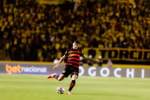 Volante desfalca Sport após entorse no tornozelo
