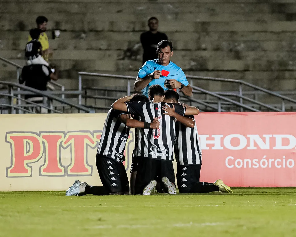Treinador do Botafogo-PB destaca novo triunfo na Série C: "Evolução satisfatória" 2 Botafogo-PB supera Brusque Série C