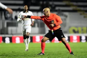 CBF libera áudio do VAR em pênalti anulado da Ponte Preta