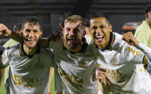 confira chances de acesso e rebaixamento serie b