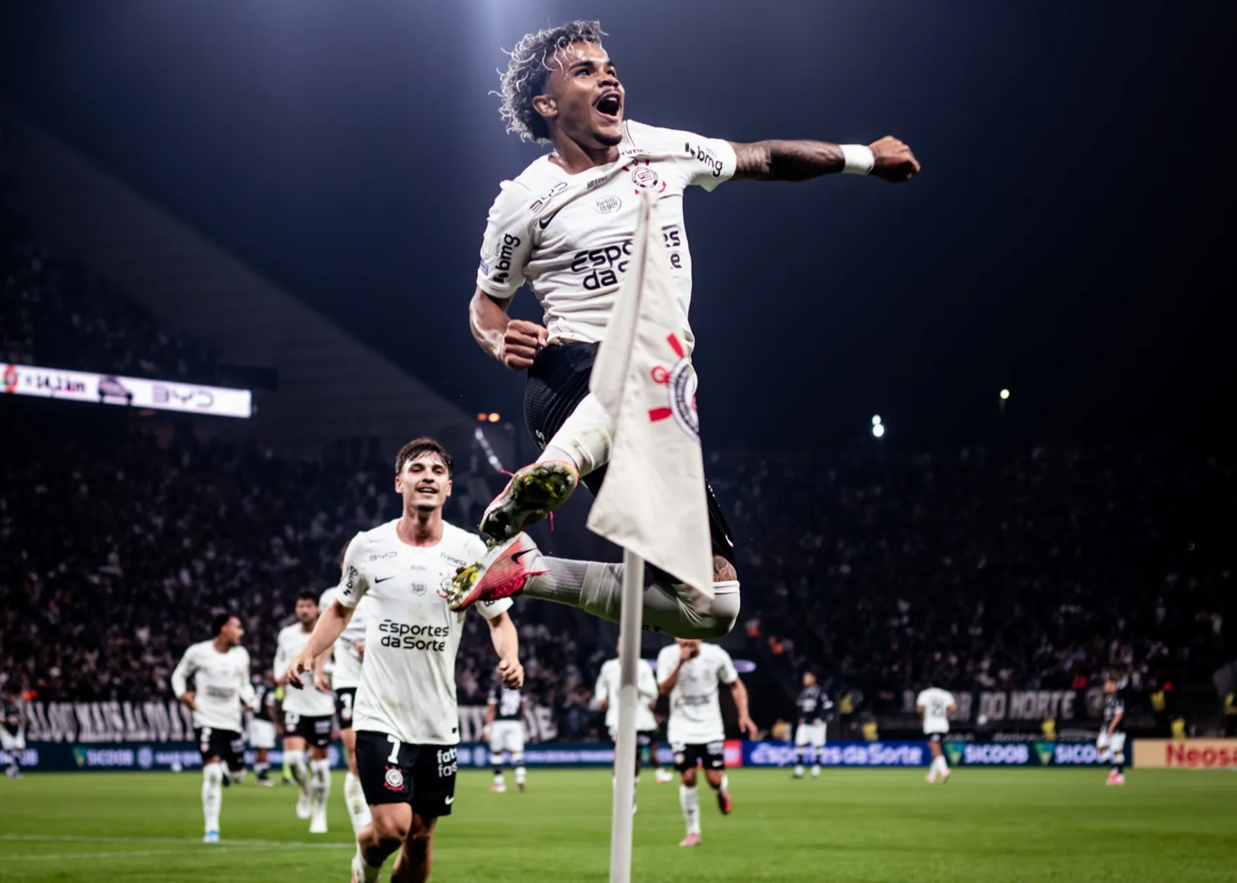 Corinthians 3 x 0 Remo-PA - Timão engata terceira vitória seguida no Brasileirão 3 Corinthians Remo Brasileirão