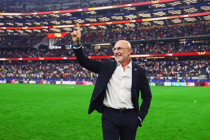 de la fuente proibe provocacoes espanha final copa
