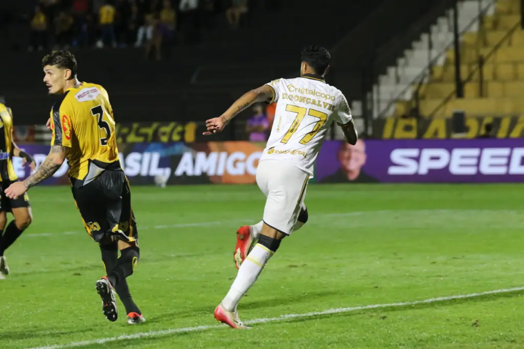 Criciúma-SC x Náutico-PE - Onde assistir, escalações e arbitragem 2 Diego Gonçalves pode titular Criciúma