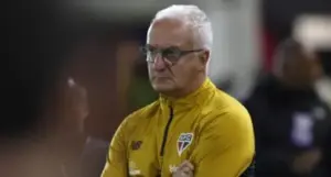 Dorival aponta 'apagão de 5 minutos' e cobra mudança de atitude no São Paulo