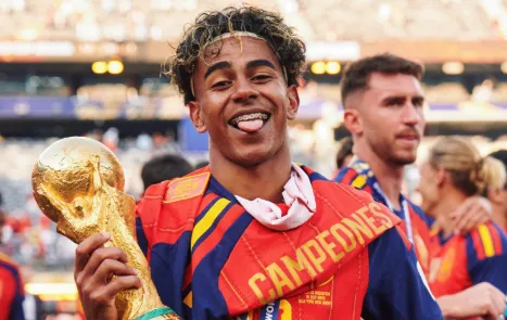 espanha tera que devolver a taca da copa