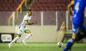 Guarani ganha reforços mas tem baixa na zaga contra o Floresta