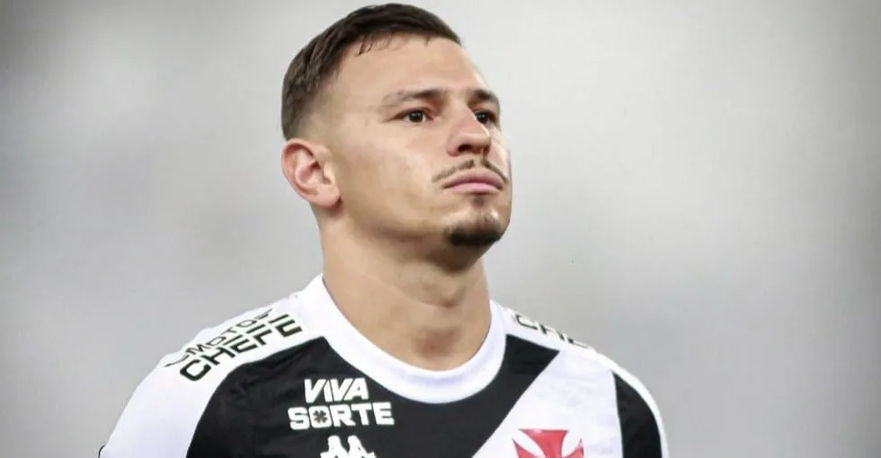 Hugo Moura aceita proposta do mundo árabe e está de saída do Vasco